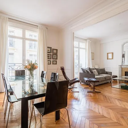 Veeve - Invalides Elegance Apartment